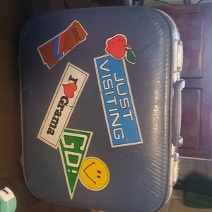 Ventage children's suitcase